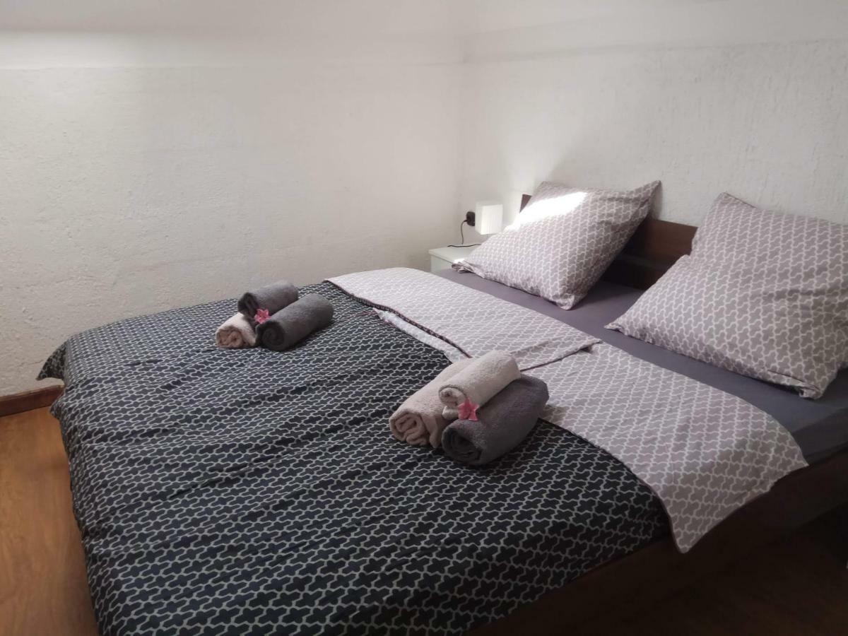 Apartman Slava Tisno Exterior photo