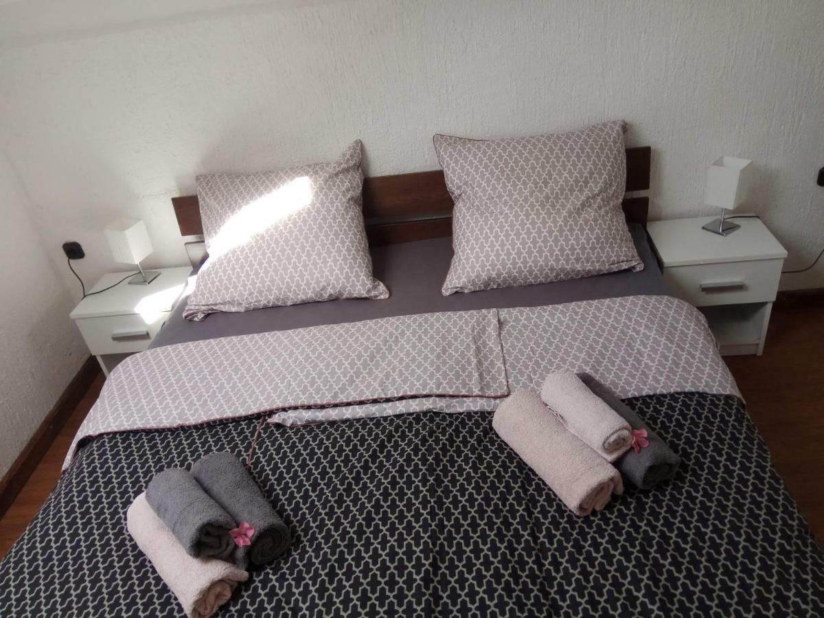 Apartman Slava Tisno Exterior photo